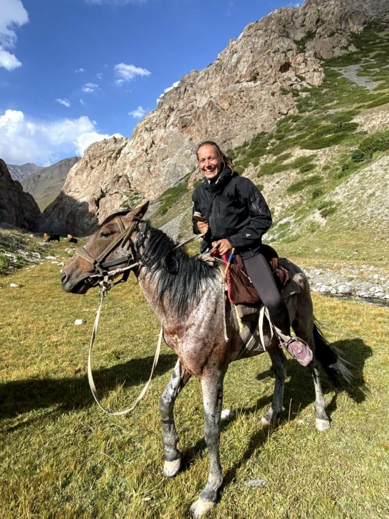 Treky v Kyrgyzstánu na koni